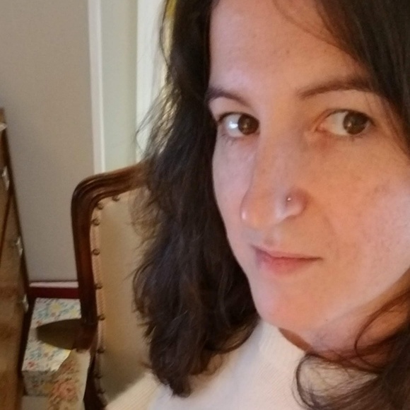 Meet your Posher, Jessica - Picture 1 of 1